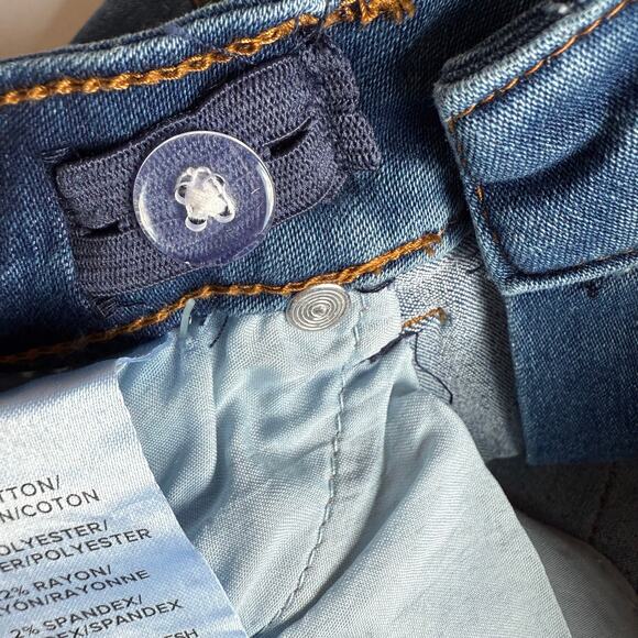 NEW Joe's Jeans Markie Denim Shorts 7 Youth - Picture 8 of 12